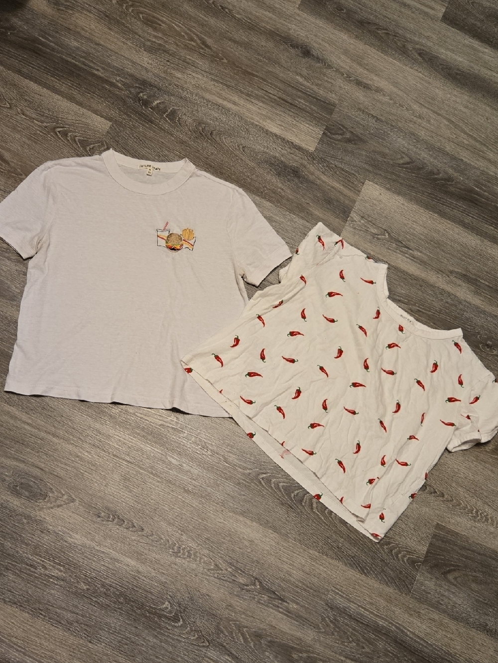 Lot Of 2 Cropped Tees Sz M/L